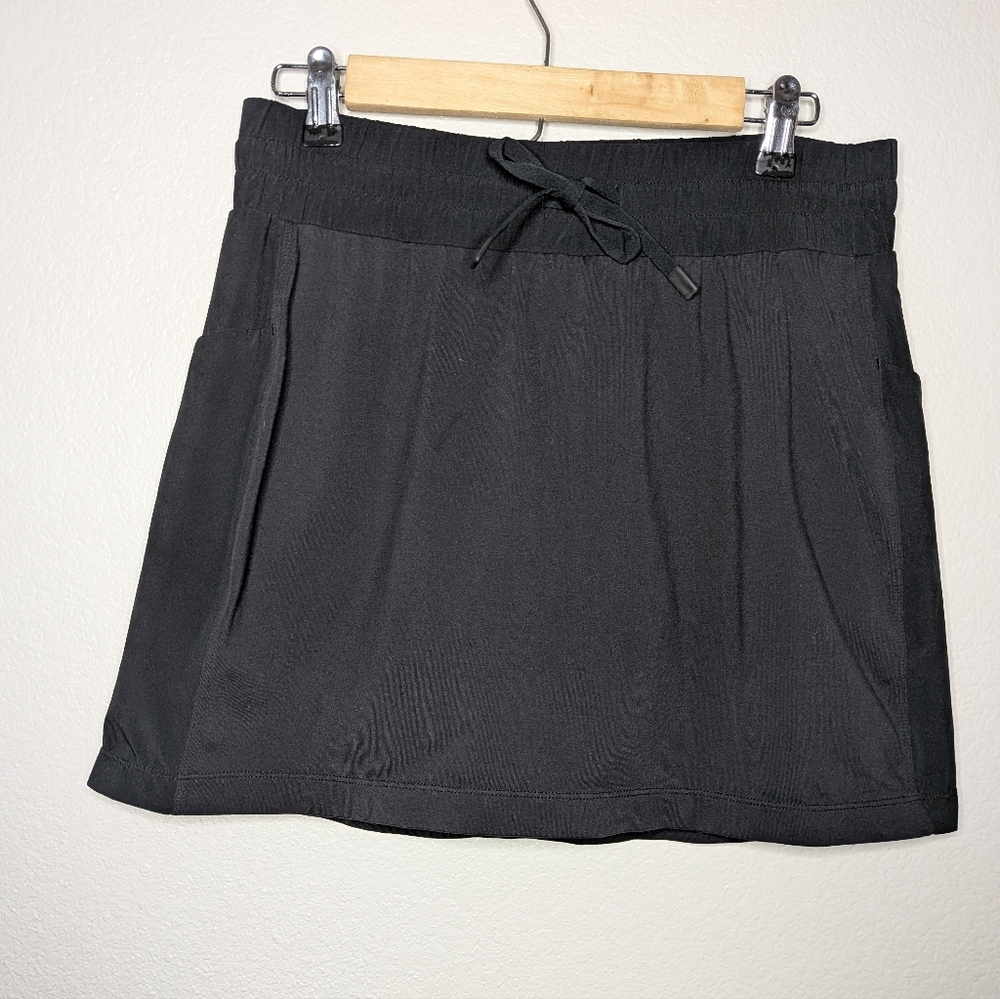 Athleta Womens Black Excursion Hybrid Activewear Running Tennis Golf Skort S